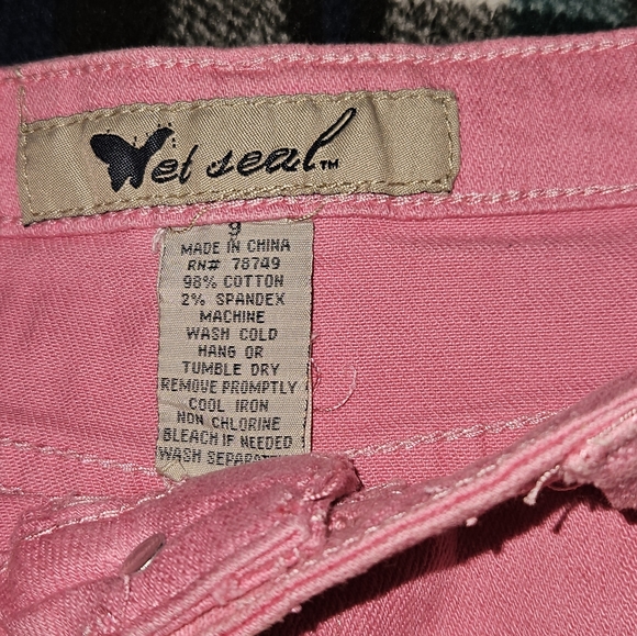 4/$20 Cute pink Jean skirt - Picture 2 of 5